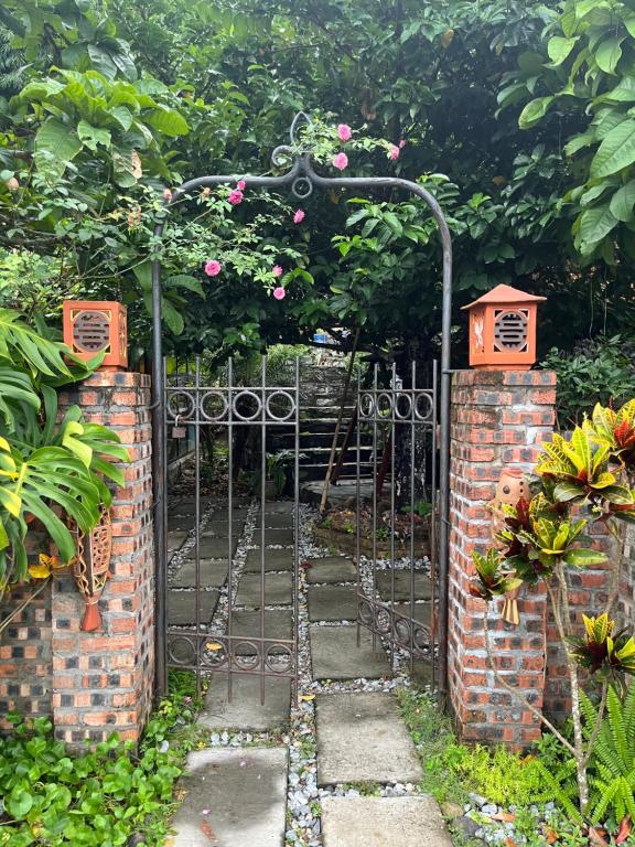 Blue Lagoon Cat Ba – Ha Long Bay